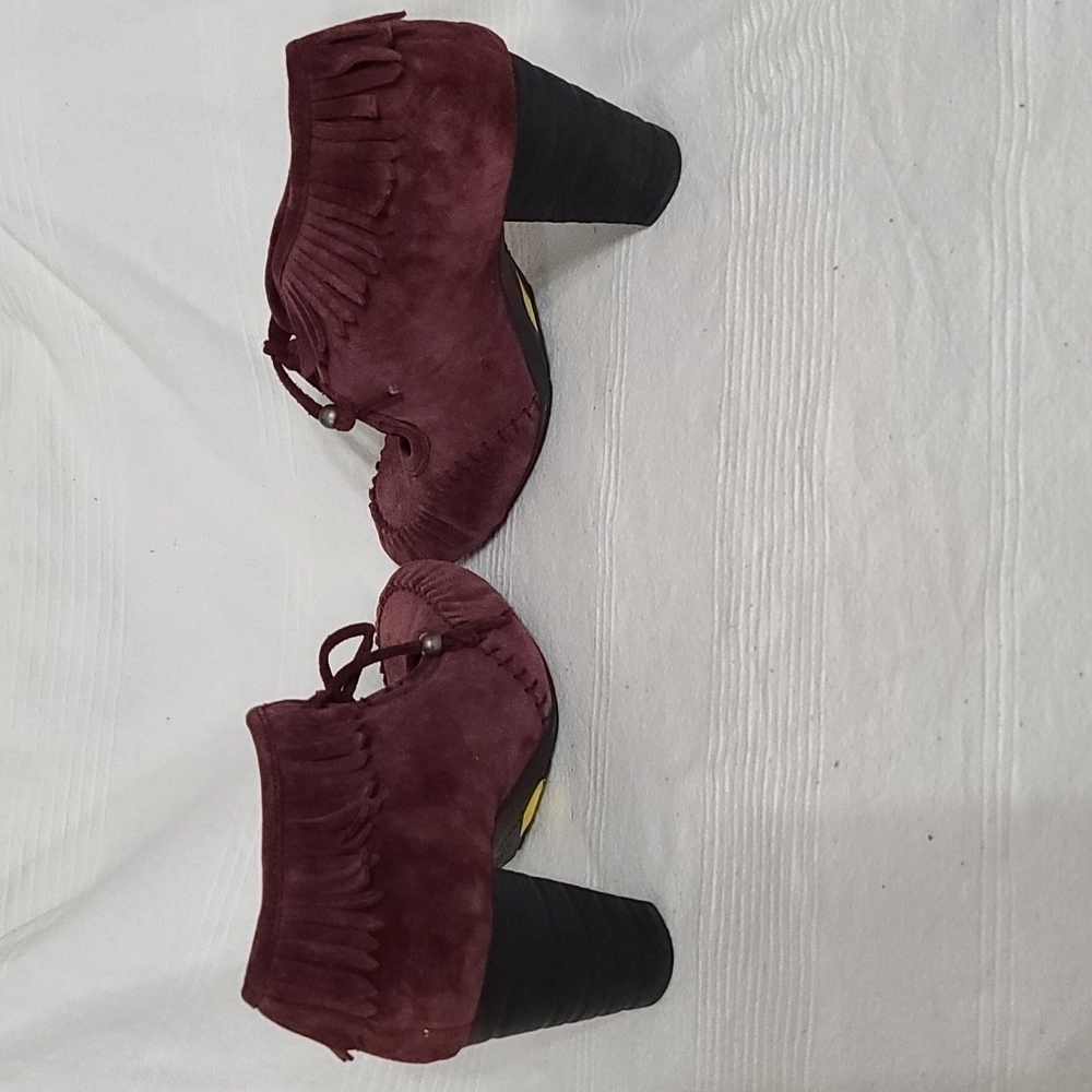 Born Burgandy Leather Moccasin Style Fringed Heeled Booties Size 6.5 EUC - Picture 7 of 12
